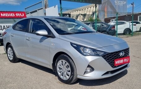 Hyundai Solaris II рестайлинг, 2021 год, 1 750 000 рублей, 3 фотография