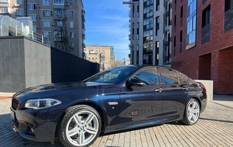 BMW 5 серия, 2014 год, 2 700 000 рублей, 3 фотография