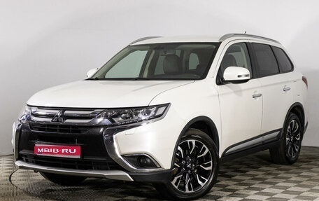 Mitsubishi Outlander III рестайлинг 3, 2016 год, 2 029 000 рублей, 1 фотография