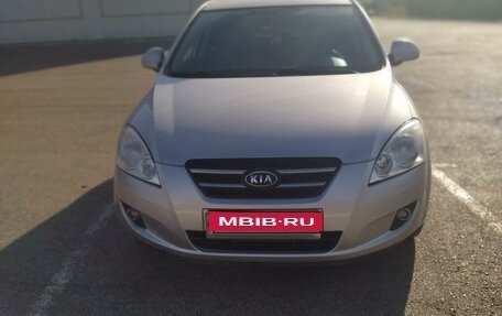 KIA cee'd I рестайлинг, 2008 год, 640 000 рублей, 1 фотография