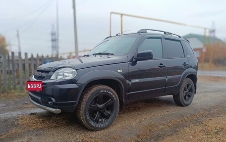 Chevrolet Niva I рестайлинг, 2015 год, 750 000 рублей, 2 фотография