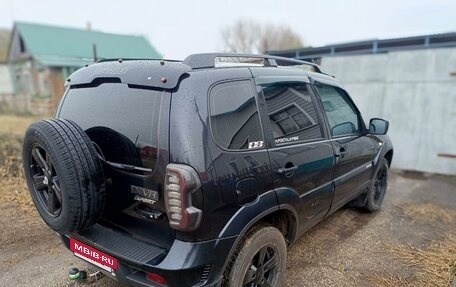 Chevrolet Niva I рестайлинг, 2015 год, 750 000 рублей, 3 фотография