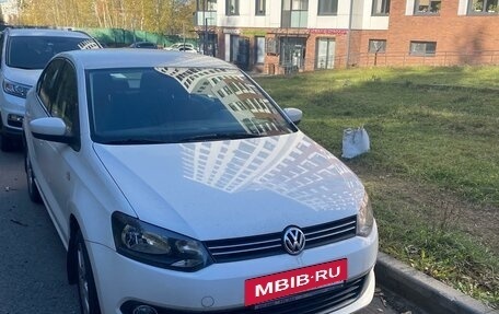 Volkswagen Polo VI (EU Market), 2011 год, 900 000 рублей, 2 фотография