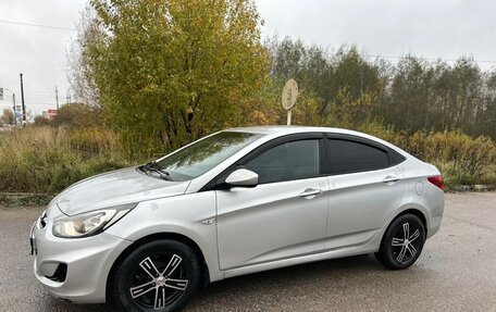 Hyundai Solaris II рестайлинг, 2014 год, 500 000 рублей, 2 фотография