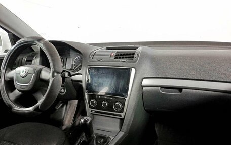 Skoda Octavia, 2010 год, 570 400 рублей, 11 фотография