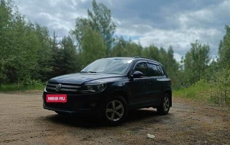 Volkswagen Tiguan I, 2011 год, 1 800 000 рублей, 1 фотография