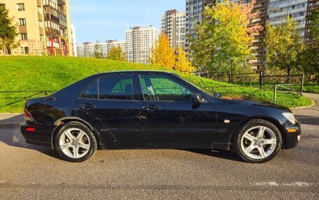 Toyota Altezza, 2001 год, 750 000 рублей, 14 фотография