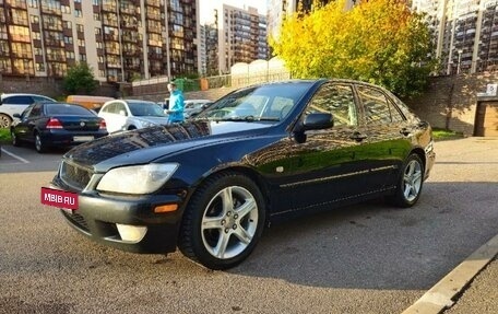 Toyota Altezza, 2001 год, 750 000 рублей, 15 фотография