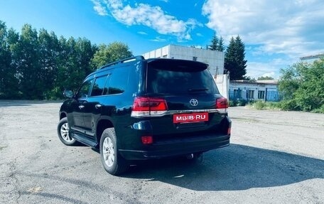 Toyota Land Cruiser 200, 2016 год, 6 700 000 рублей, 3 фотография