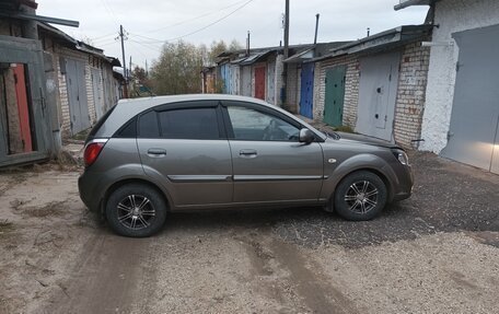 KIA Rio II, 2009 год, 600 000 рублей, 1 фотография