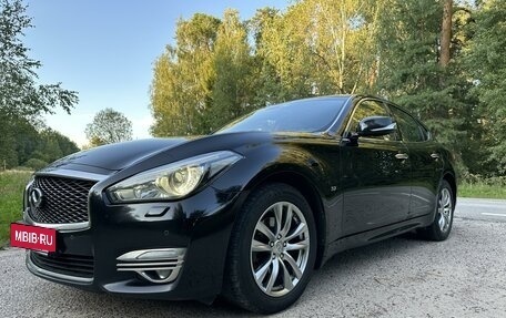 Infiniti Q70 I, 2015 год, 2 550 000 рублей, 10 фотография