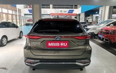 Toyota Harrier, 2023 год, 4 390 000 рублей, 7 фотография