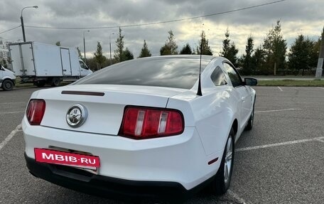 Ford Mustang VI рестайлинг, 2011 год, 1 590 000 рублей, 5 фотография