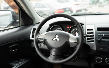 Mitsubishi Outlander III рестайлинг 3, 2011 год, 1 270 000 рублей, 11 фотография