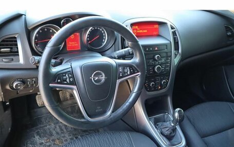 Opel Astra J, 2013 год, 789 000 рублей, 6 фотография