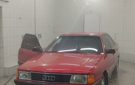 Audi 100, 1987 год, 380 000 рублей, 1 фотография