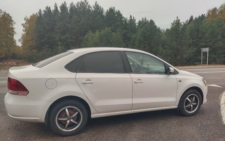 Volkswagen Polo VI (EU Market), 2012 год, 750 000 рублей, 6 фотография