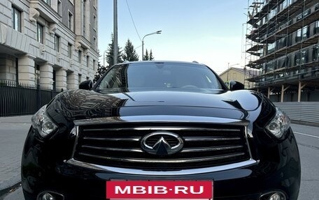 Infiniti QX70, 2015 год, 3 750 000 рублей, 2 фотография