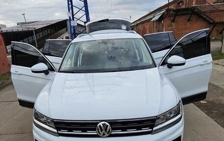 Volkswagen Tiguan II, 2018 год, 3 600 000 рублей, 10 фотография