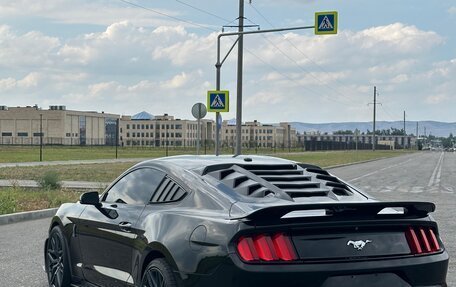 Ford Mustang VI рестайлинг, 2017 год, 2 200 000 рублей, 2 фотография