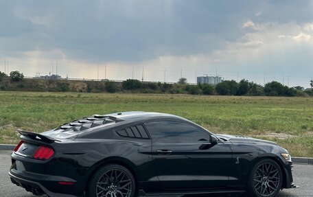 Ford Mustang VI рестайлинг, 2017 год, 2 200 000 рублей, 3 фотография