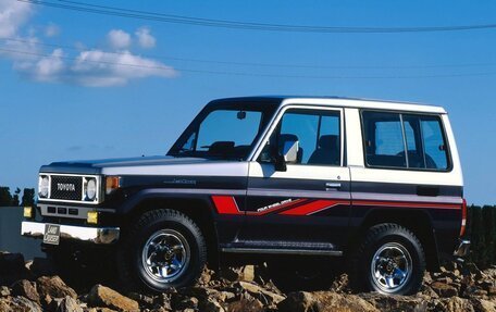 Toyota Land Cruiser 70, 1992 год, 700 000 рублей, 1 фотография