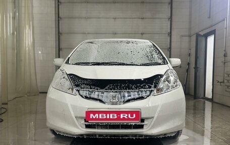 Honda Fit III, 2013 год, 900 000 рублей, 2 фотография