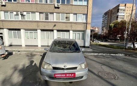 Toyota Platz, 2000 год, 200 000 рублей, 6 фотография