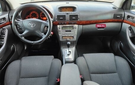 Toyota Avensis III рестайлинг, 2005 год, 1 100 000 рублей, 7 фотография