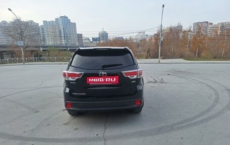 Toyota Highlander III, 2015 год, 3 900 000 рублей, 2 фотография