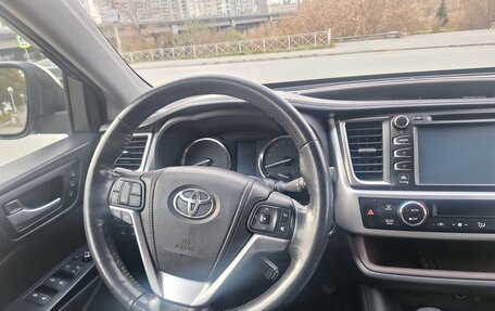 Toyota Highlander III, 2015 год, 3 900 000 рублей, 10 фотография