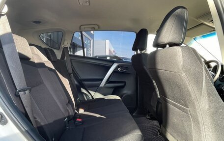 Toyota RAV4, 2017 год, 3 225 000 рублей, 27 фотография