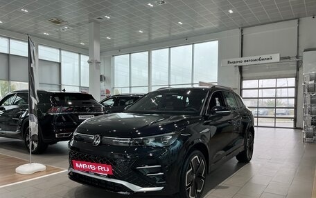 Volkswagen Tiguan, 2024 год, 6 790 000 рублей, 2 фотография