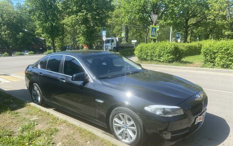 BMW 5 серия, 2011 год, 1 800 000 рублей, 2 фотография