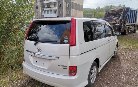 Toyota ISis I, 2010 год, 1 450 000 рублей, 11 фотография