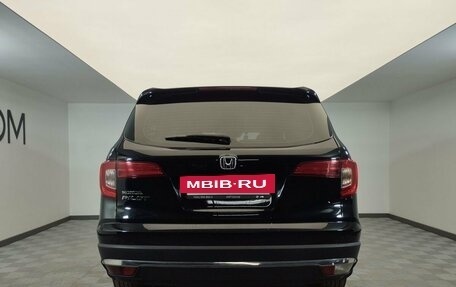 Honda Pilot III рестайлинг, 2018 год, 3 797 000 рублей, 5 фотография