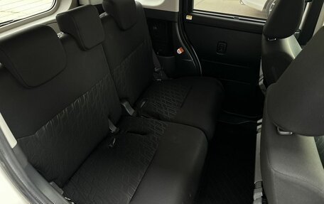 Toyota Roomy I, 2017 год, 1 300 000 рублей, 12 фотография