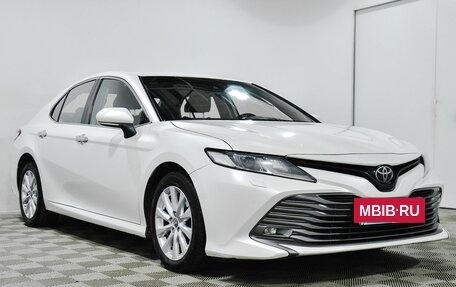 Toyota Camry, 2019 год, 2 700 000 рублей, 4 фотография