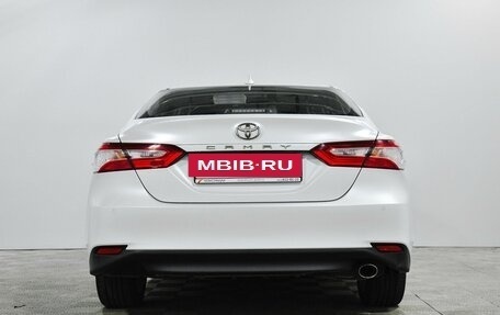 Toyota Camry, 2019 год, 2 700 000 рублей, 6 фотография