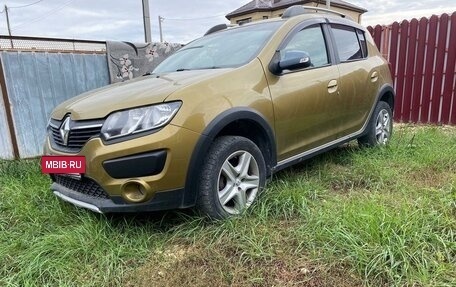 Renault Sandero II рестайлинг, 2017 год, 1 000 000 рублей, 2 фотография