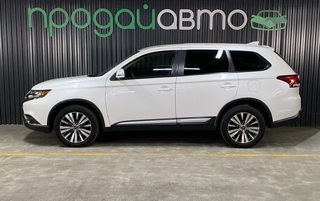 Mitsubishi Outlander III рестайлинг 3, 2018 год, 2 390 000 рублей, 8 фотография