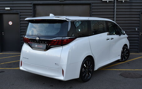 Toyota Alphard, 2024 год, 17 900 000 рублей, 4 фотография