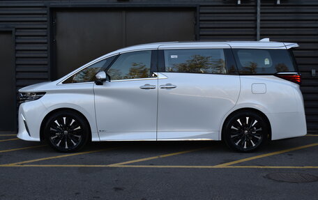 Toyota Alphard, 2024 год, 17 900 000 рублей, 7 фотография