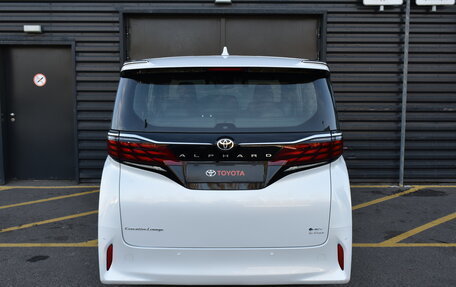 Toyota Alphard, 2024 год, 17 900 000 рублей, 6 фотография