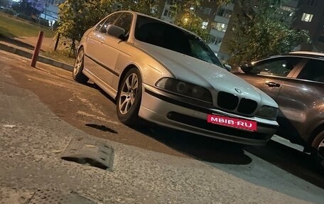 BMW 5 серия, 2001 год, 820 000 рублей, 8 фотография