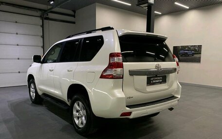 Toyota Land Cruiser Prado 150 рестайлинг 2, 2015 год, 3 899 000 рублей, 6 фотография