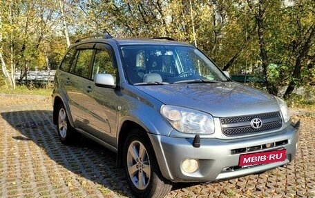 Toyota RAV4, 2004 год, 785 000 рублей, 2 фотография