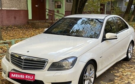 Mercedes-Benz C-Класс, 2012 год, 1 600 000 рублей, 2 фотография