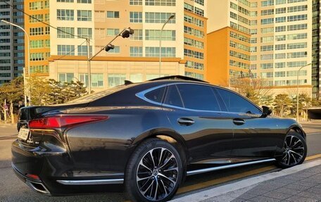 Lexus LS IV, 2021 год, 6 000 000 рублей, 2 фотография