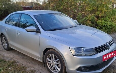 Volkswagen Jetta VI, 2012 год, 1 100 000 рублей, 4 фотография